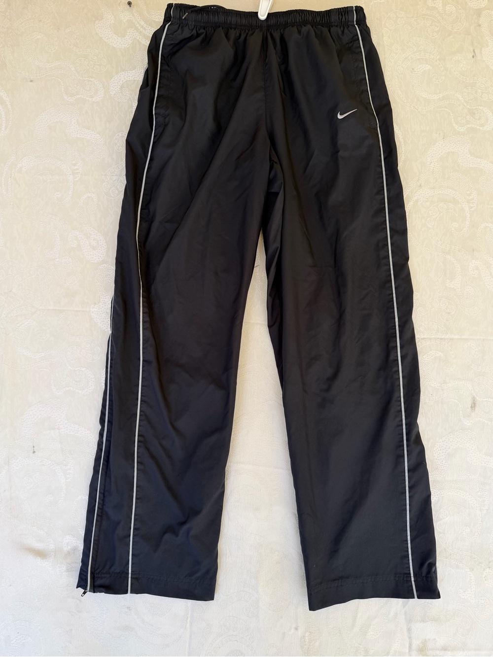 Y2K Nike Men's Black Track Pants with Reflective Piping